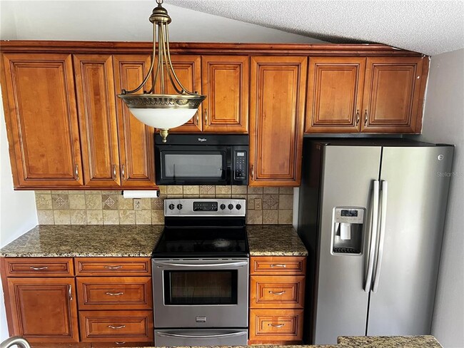 Foto del edificio - 304 Oak Ln Track