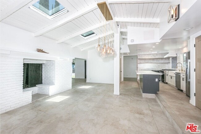 Foto del edificio - 16733 Oak View Dr