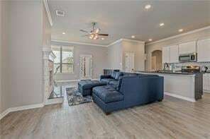 Foto del edificio - 6210 Wilkesboro Dr