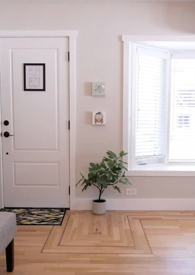 Building Photo - 31 Dalhousie Av