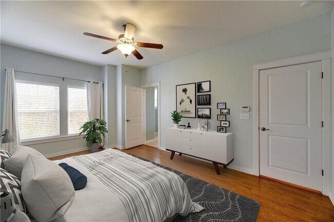 Foto del edificio - 4124 Berkman Dr