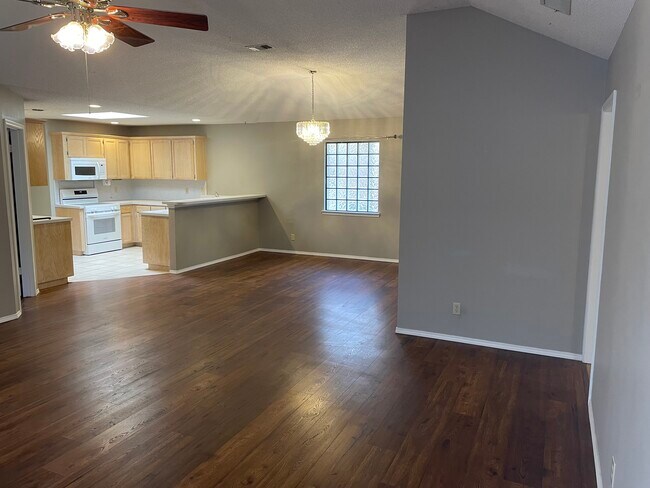 Foto del edificio - 4557 Shingle Oak Ln
