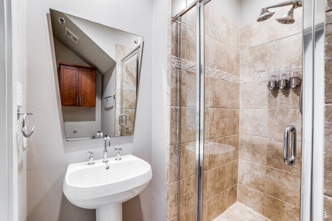 Guest Bedroom/Office Bathroom - 1333 Saint Joseph St