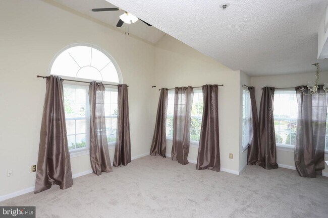 Building Photo - 14114 Bowsprit Ln