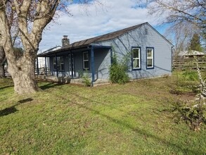 Building Photo - 1319 Hearn Ave