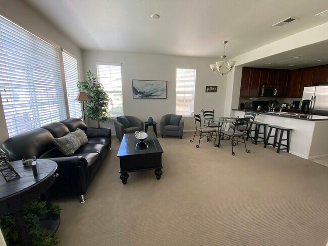 Foto del edificio - 16179 E Geddes Ln