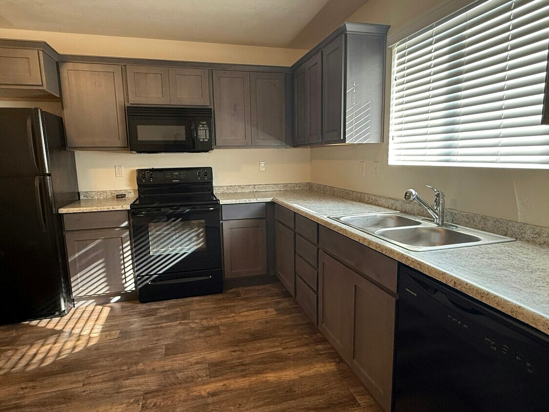 Foto principal - 96 670 N