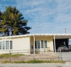 Building Photo - 3684 Hawaii Ave