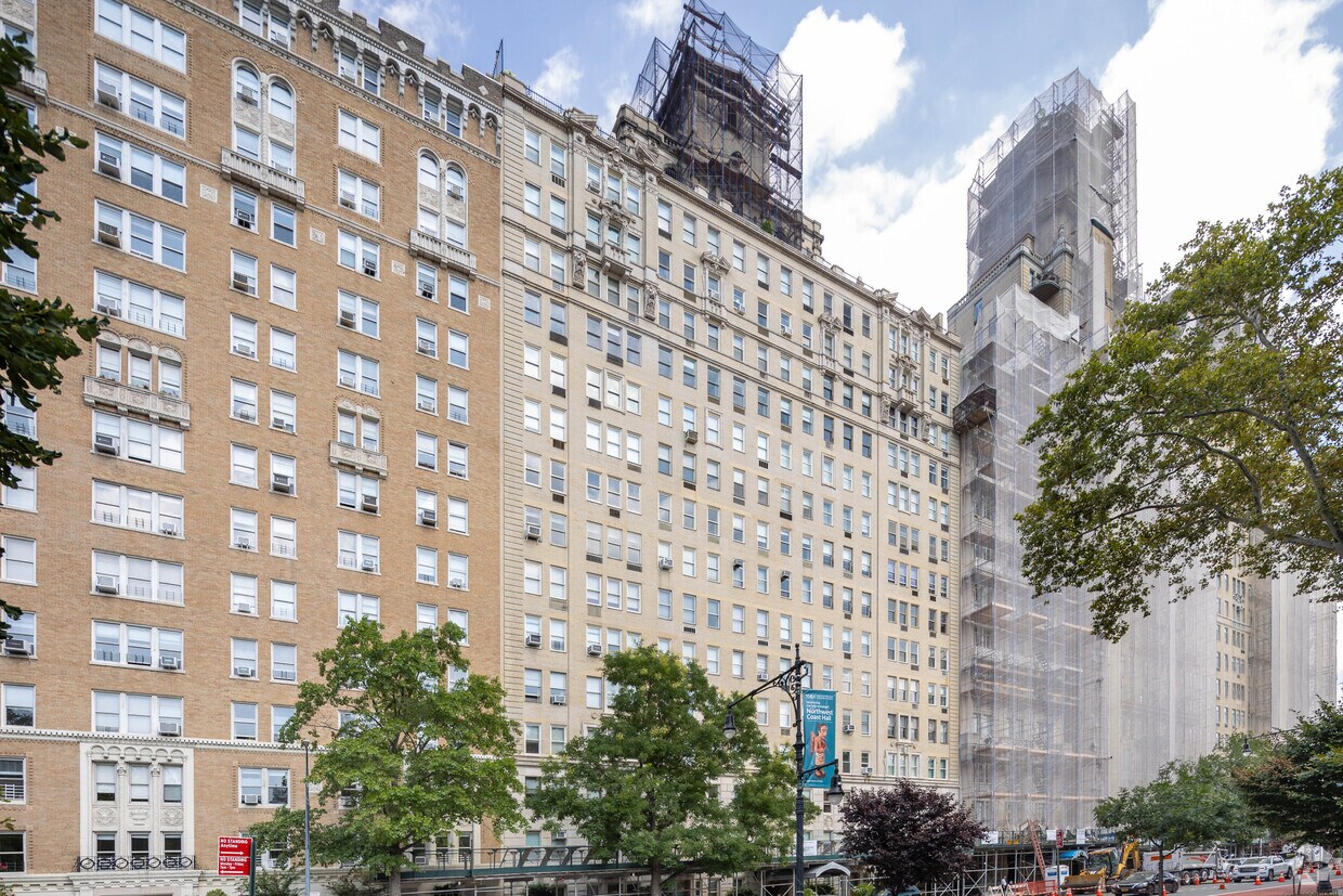 Foto principal - 15 W 81st St