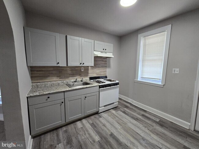 Foto del edificio - 5552 Addison St