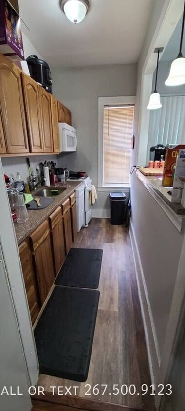 Foto principal - Great 1 bedroom available in University City.