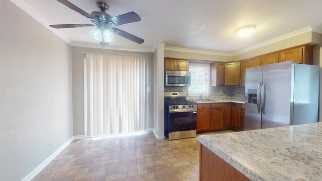 Building Photo - 331 Frey Ln