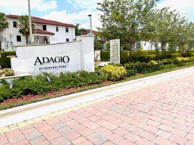 Foto del edificio - 10600 NW 88th St
