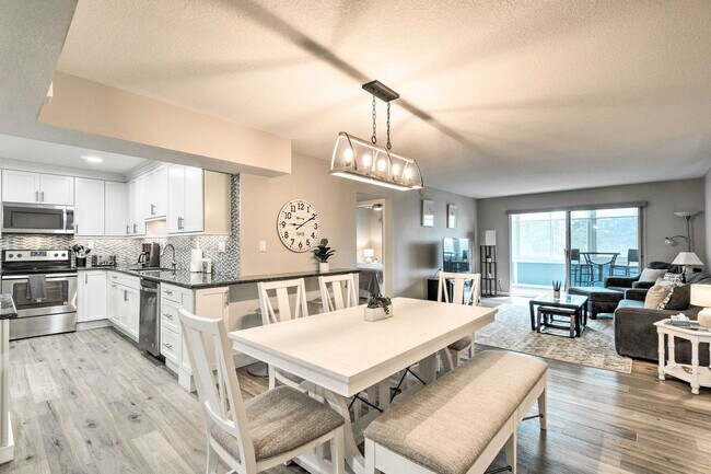 Foto del edificio - 1037 W Peppertree Dr