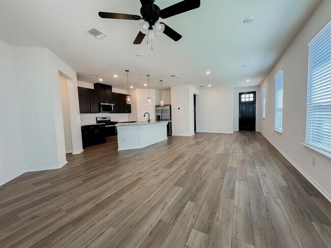 Building Photo - 4024 Pinto Ln