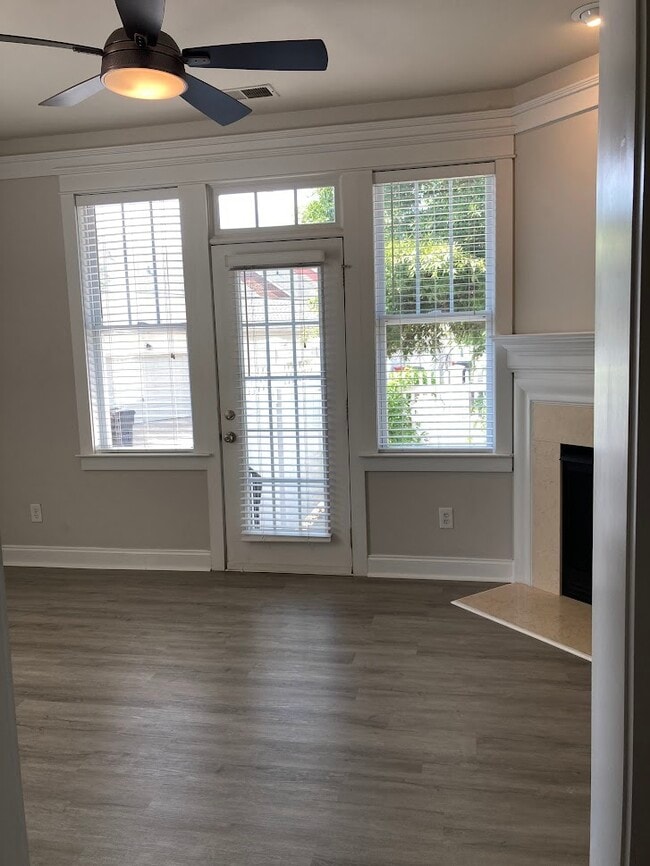 330 Davidson Gateway Dr Unit 330, Davidson, NC 28036 Condo for Rent