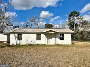 Building Photo - 526 Ware St