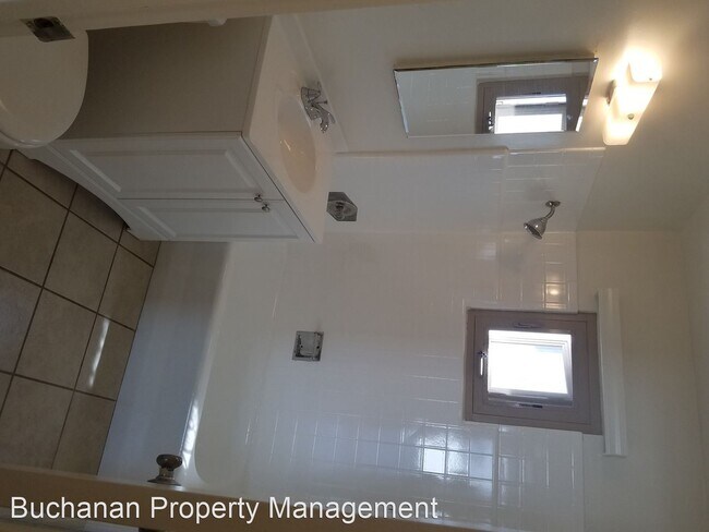 Building Photo - 2310-2316 Palermo Dr