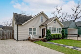 Building Photo - 818 Wilkes St