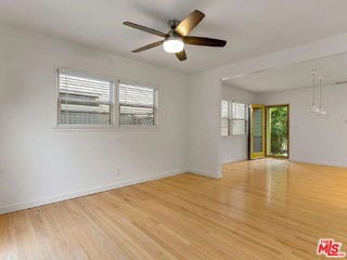 Foto del edificio - 906 Venezia Ave