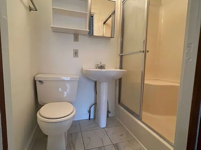 Building Photo - 1503 S Walnut St