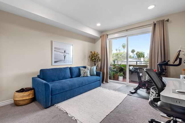 Guest Bedroom - 2230 S Bentley Ave