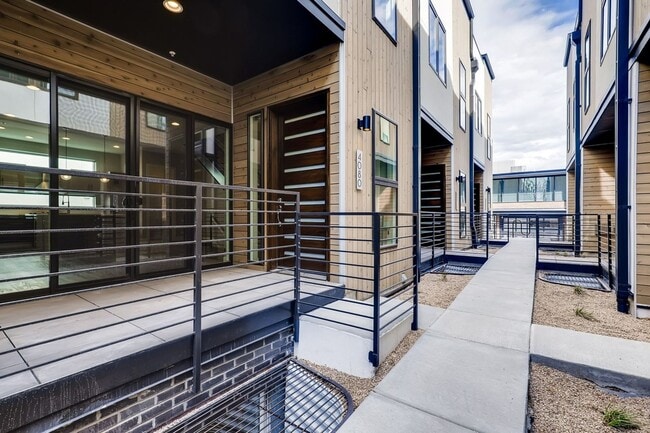 Building Photo - Beautiful Modern Townhomes for Rent