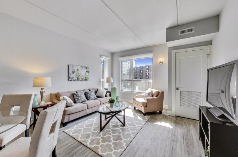 Foto principal - 309 W Division St