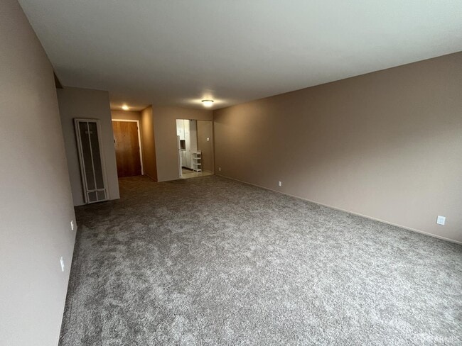 Building Photo - 124 Rivoli St