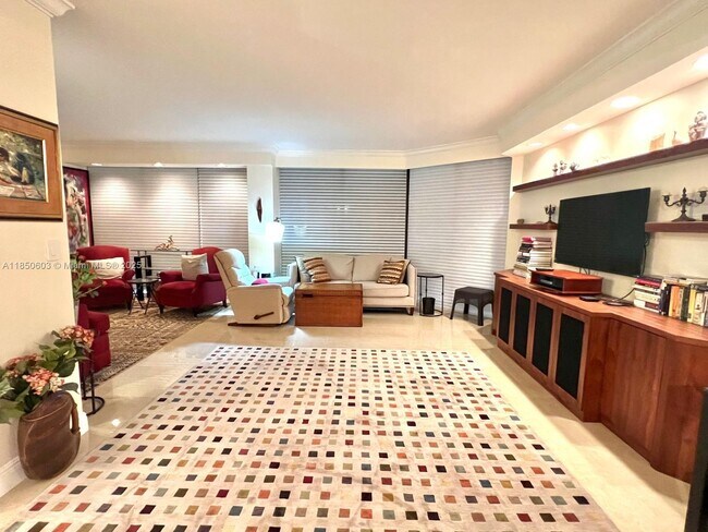 Foto del edificio - 20191 E Country Club Dr
