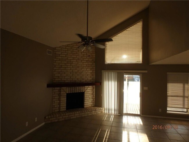 Building Photo - 15317 Mutiny Ct