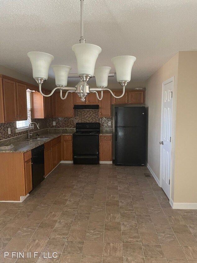 Building Photo - 3 br, 2 bath House - 35 Lauren Trl