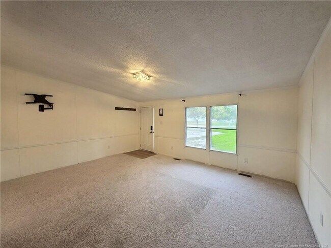 Foto del edificio - 54 W Tryon Ct