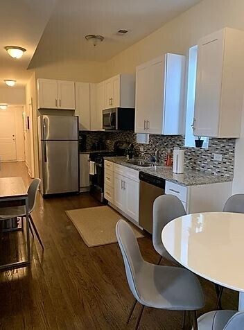 Foto del edificio - 1656 W Erie St