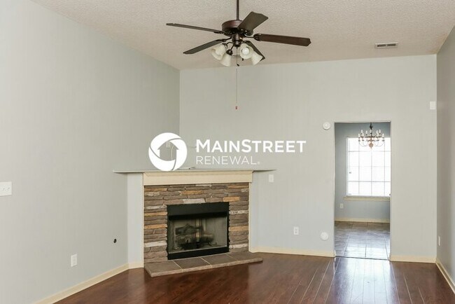 Foto del edificio - 3 Bedroom Pet-Friendly Home in CORDOVA, TN with Main Street Renewal
