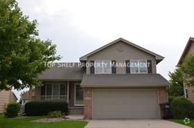 Building Photo - 1405 SE Michael Dr
