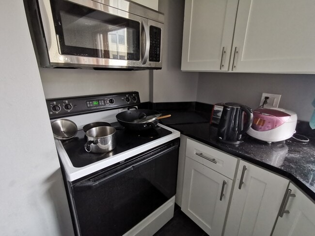 Photo - 230 Brookline St Apartment