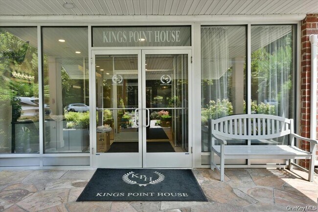Foto del edificio - 320 E Shore Rd