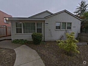 Building Photo - 1323 E 20th Ave