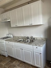 Building Photo - 233 Dallas St NE