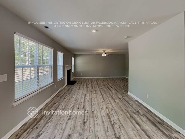 Foto del edificio - 3920 Laurel Glen Dr