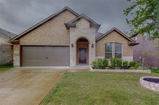 Building Photo - 949 Royal Ln