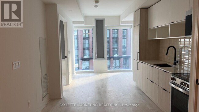 Photo du bâtiment - 35 Rolling Mills Rd