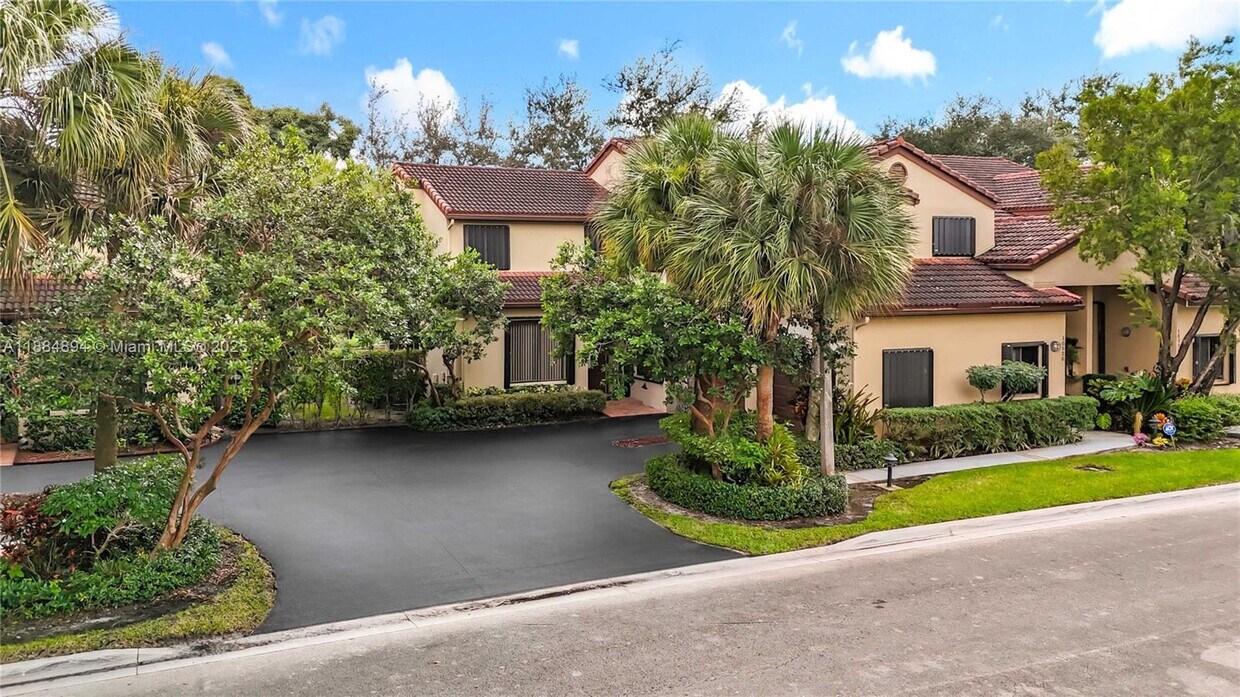 Foto principal - 10524 NW 10th St