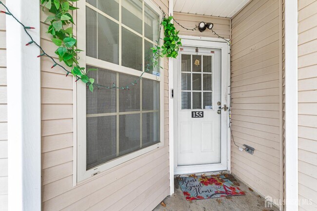 Foto del edificio - 155 Salem Rd