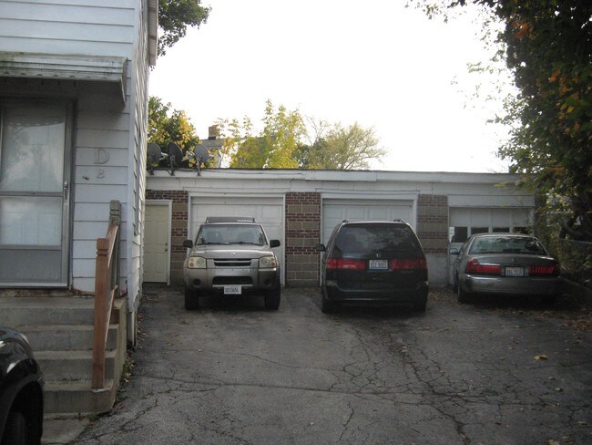 Foto del edificio - 460 Green Bay Rd