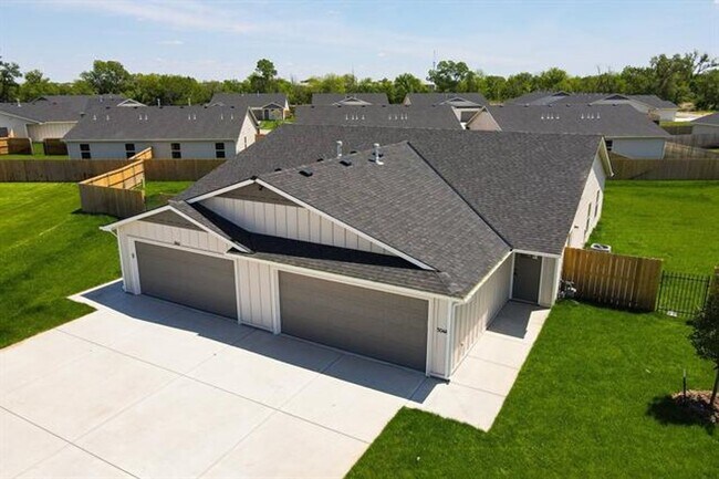 Foto del edificio - 5048-5050 S. Sycamore Ct.