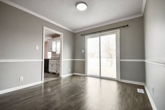 Foto del edificio - Pet Friendly Three Bedroom!