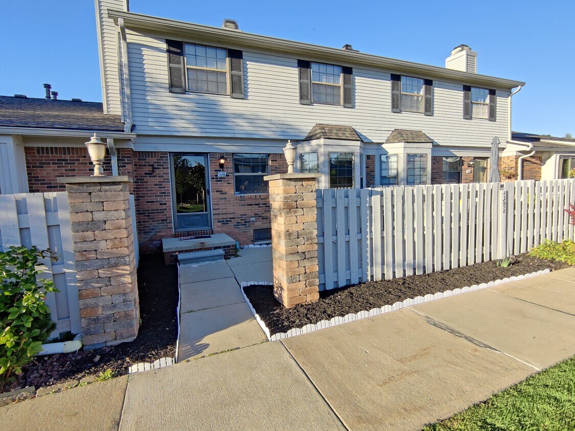 43598 W Arbor Way Dr Unit 116, Canton, MI 48188 Condo for Rent in