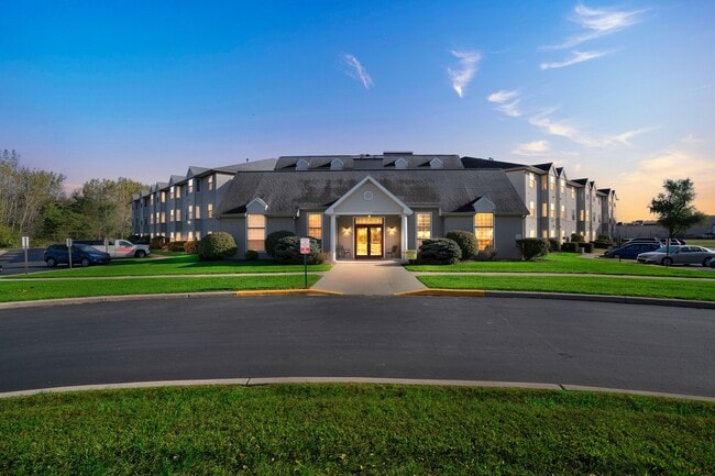 Building Photo - Stratford Place Apartments - Senior Living